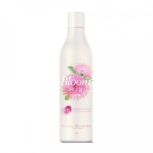 Chai sữa tắm Joyce & Doll trắng hoa hồng giúp lông mèo thơm mượt và khử mùi