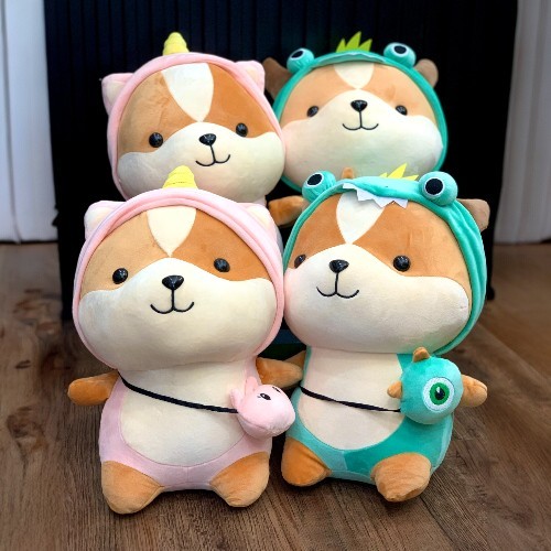 Bốn gấu bông chó Shiba Miniso đáng yêu với trang phục cosplay đa dạng.